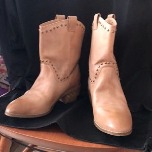 Ladies boots-Leather